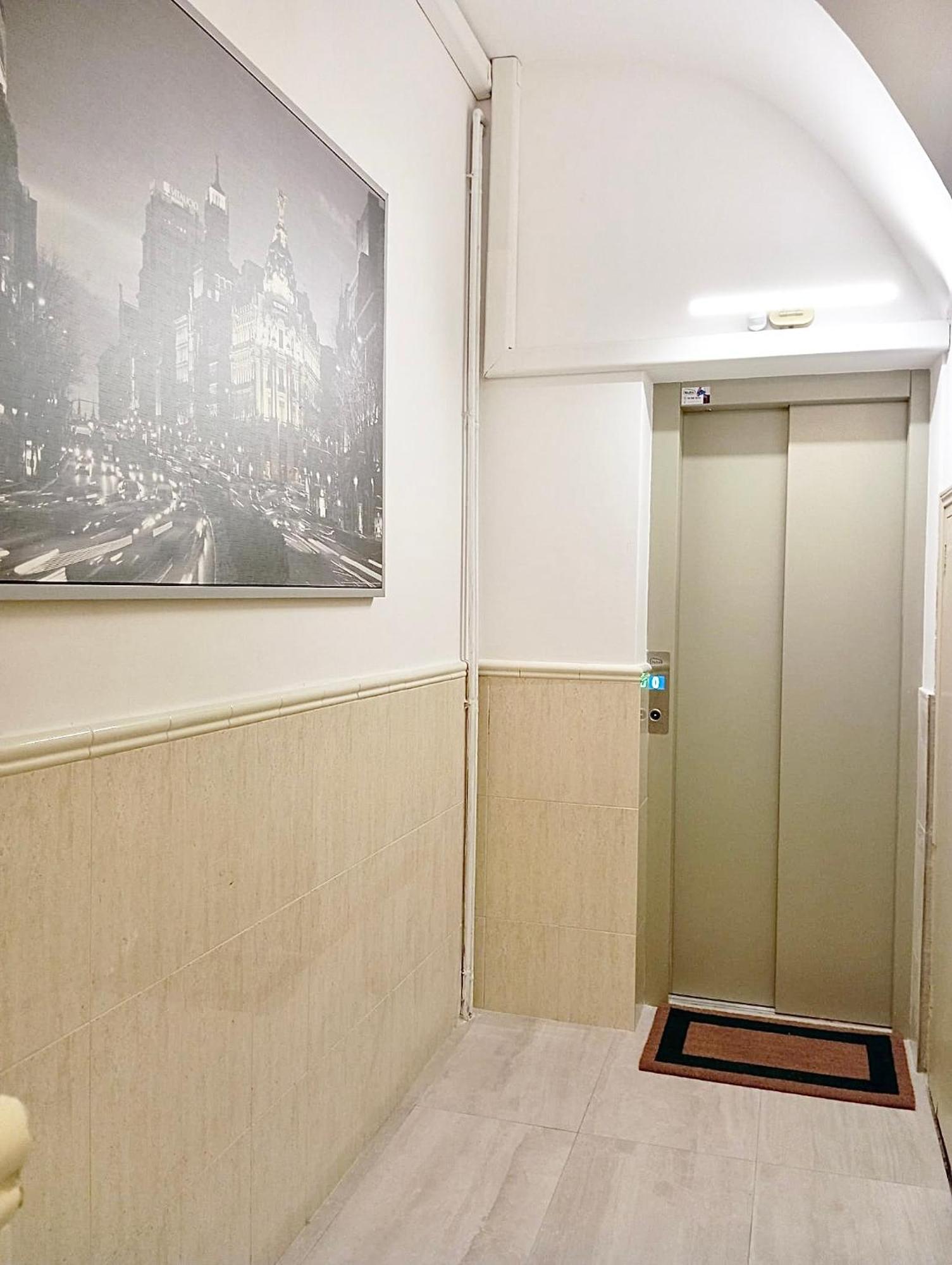 Ferienwohnung Warm Harbor Santa Coloma de Gramanet Exterior foto